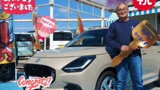 明石西店、Ｍ様　新車スイフトの納車写真。